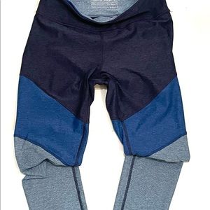 Outdoor Voices Women’s Athletic Leggings Medium Colorblock